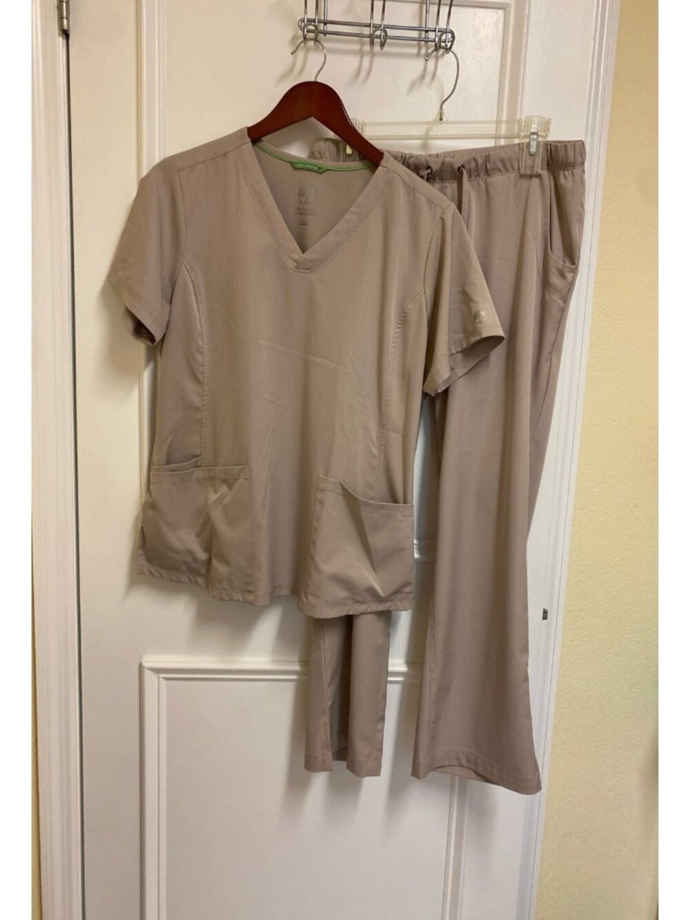 Healing Hands Light Khaki Scrub Uniform Set Size Large Top & Medium Petite Pants